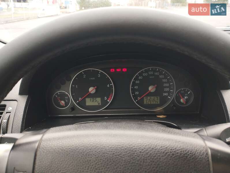 Лифтбек Ford Mondeo 2003 в Ковеле