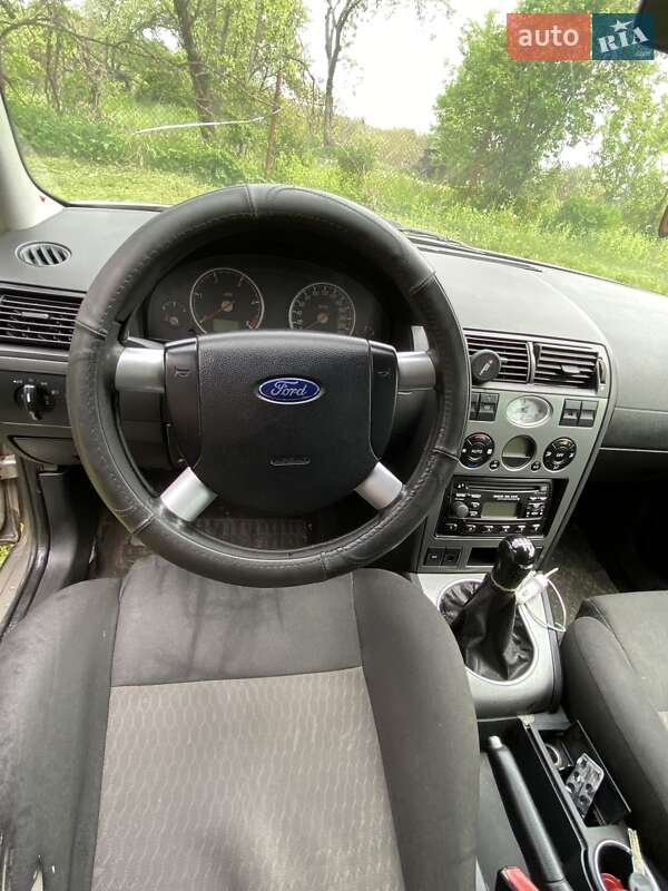 Универсал Ford Mondeo 2003 в Нововолынске