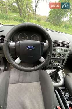 Универсал Ford Mondeo 2003 в Нововолынске