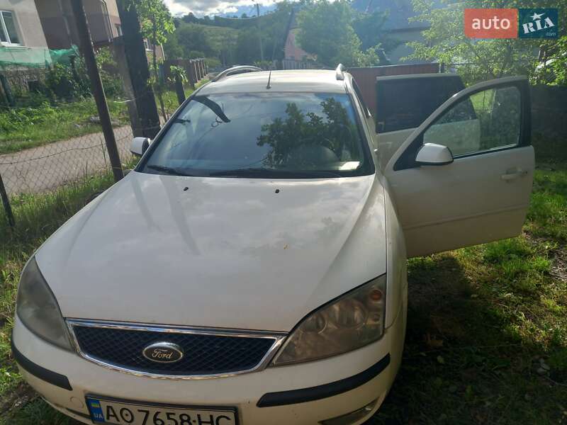 Универсал Ford Mondeo 2001 в Сваляве