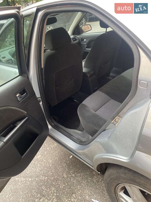 Седан Ford Mondeo 2005 в Харькове