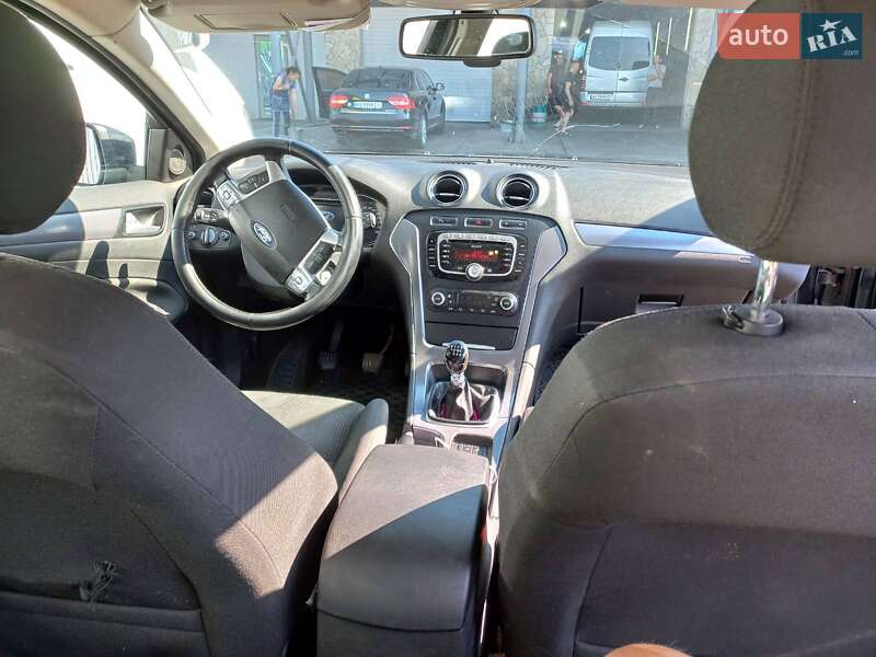 Універсал Ford Mondeo 2012 в Ужгороді