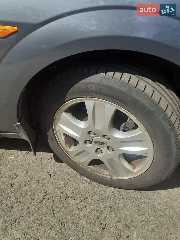 Седан Ford Mondeo 2003 в Києві