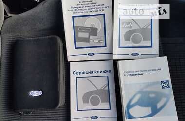 Седан Ford Mondeo 2004 в 