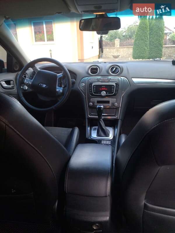 Универсал Ford Mondeo 2010 в Ивано-Франковске