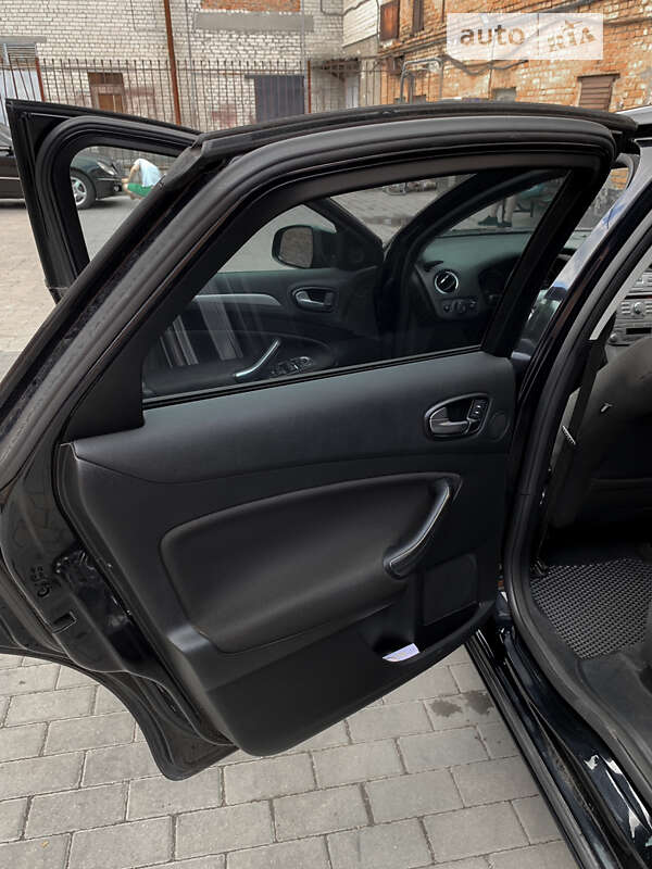 Седан Ford Mondeo 2010 в Черкассах
