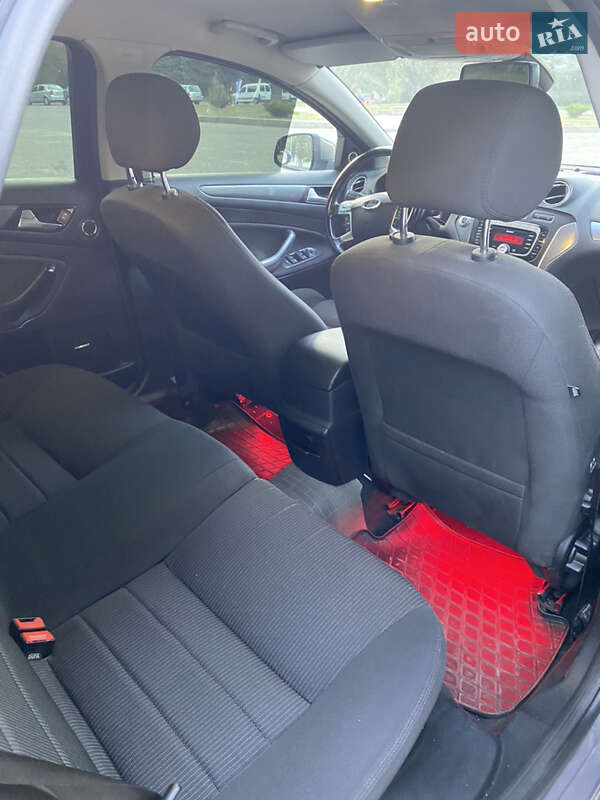 Седан Ford Mondeo 2011 в Запорожье