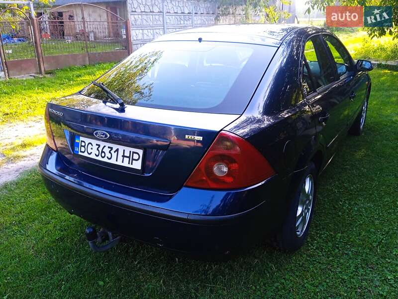 Ліфтбек Ford Mondeo 2003 в Пустомитах