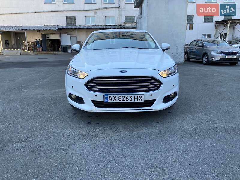 Седан Ford Mondeo 2016 в Киеве