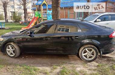 Седан Ford Mondeo 2013 в Чорткові