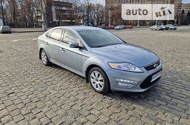 Ліфтбек Ford Mondeo 2013 в Харкові