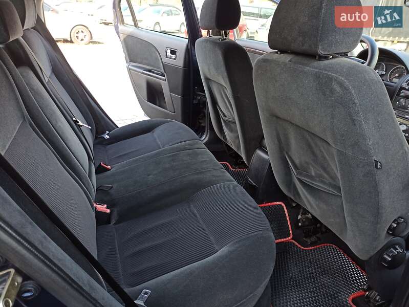 Лифтбек Ford Mondeo 2003 в Днепре