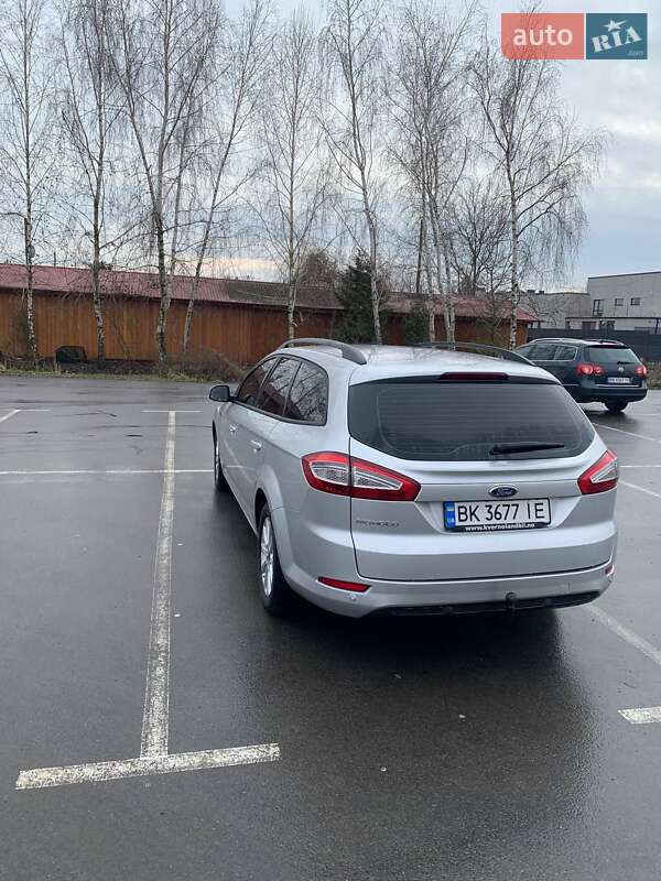 Универсал Ford Mondeo 2011 в Ровно