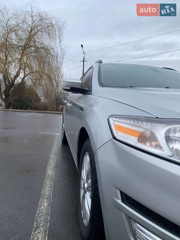 Универсал Ford Mondeo 2011 в Ровно