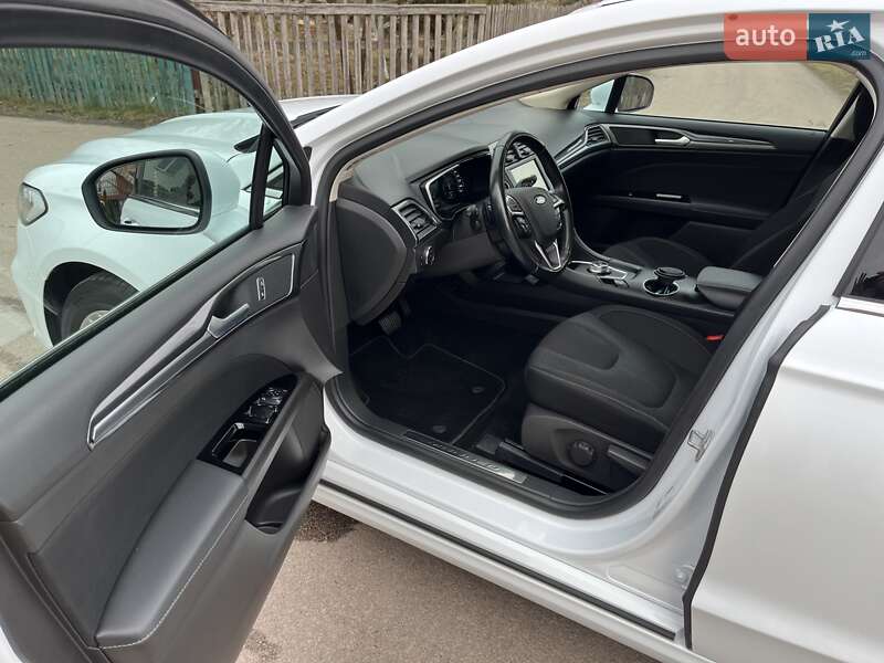 Ліфтбек Ford Mondeo 2020 в Житомирі
