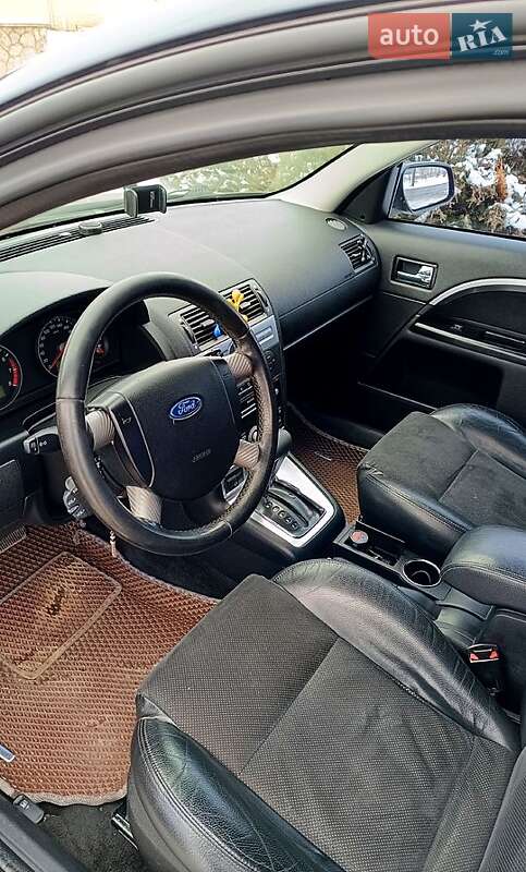 Седан Ford Mondeo 2005 в Пирятине