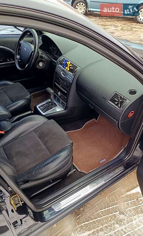 Седан Ford Mondeo 2005 в Пирятине