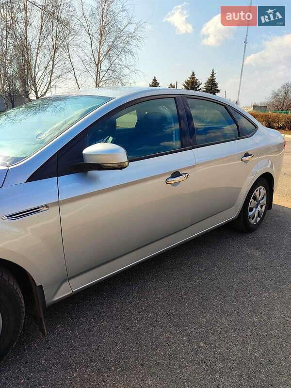 Седан Ford Mondeo 2011 в Днепре