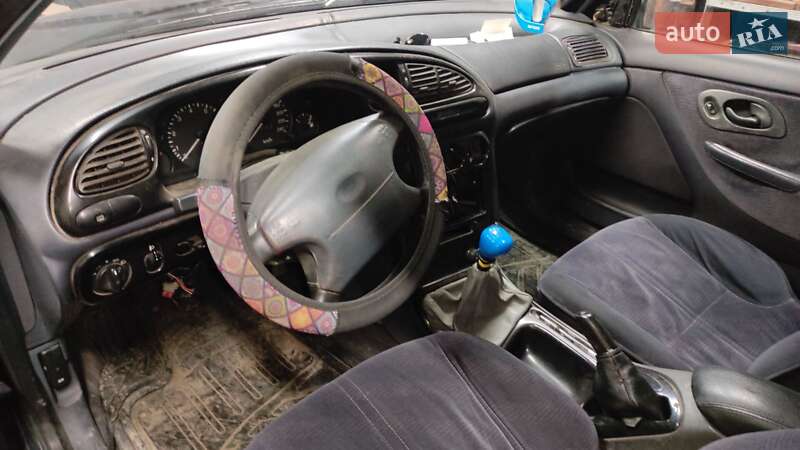Лифтбек Ford Mondeo 1996 в Надворной