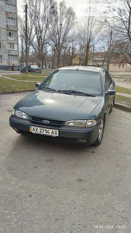Лифтбек Ford Mondeo 1993 в Ужгороде фото 2 Лифтбек Ford Mondeo 1993 в Ужгороде