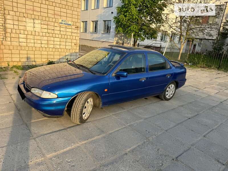 Седан Ford Mondeo 1993 в Львове