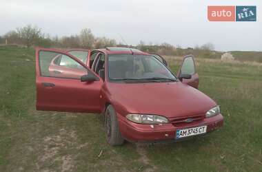 Седан Ford Mondeo 1993 в Деражне