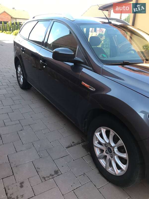 Універсал Ford Mondeo 2010 в Мукачевому