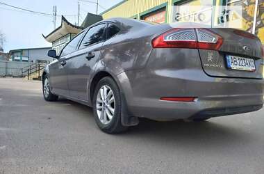 Седан Ford Mondeo 2011 в Гайсине