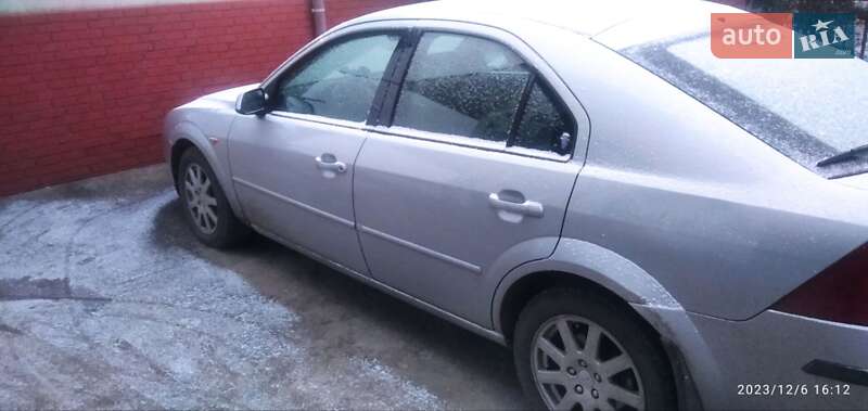 Лифтбек Ford Mondeo 2001 в Шаргороде