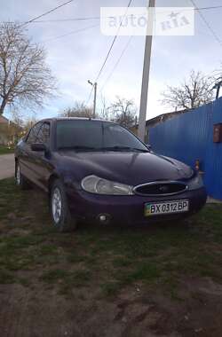 Ліфтбек Ford Mondeo 1997 в Волочиську