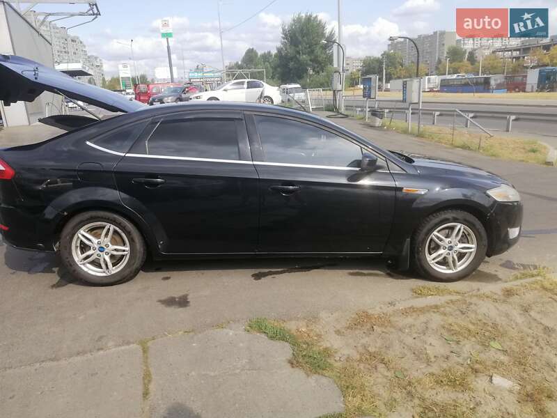 Лифтбек Ford Mondeo 2008 в Киеве
