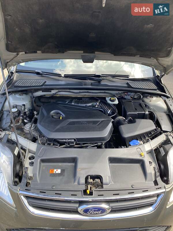 Седан Ford Mondeo 2012 в Новых Санжарах