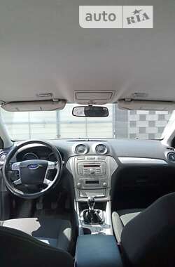 Седан Ford Mondeo 2009 в Костополе