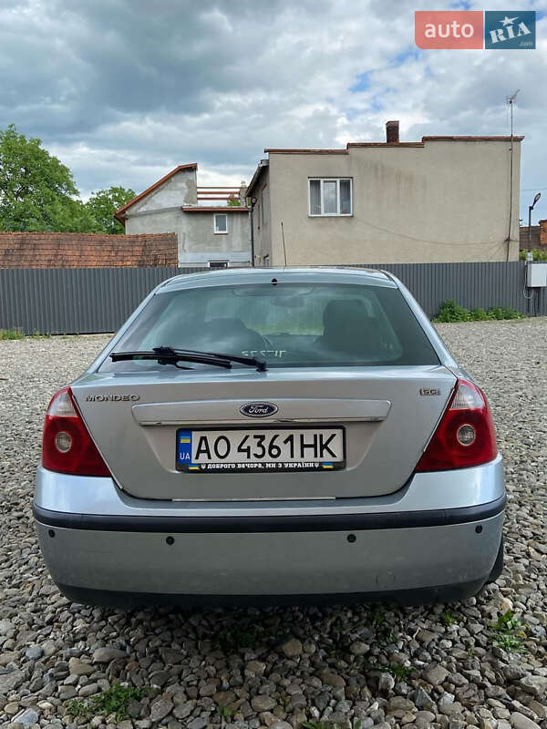Лифтбек Ford Mondeo 2004 в Рахове