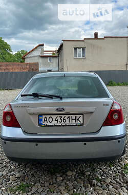 Лифтбек Ford Mondeo 2004 в Рахове