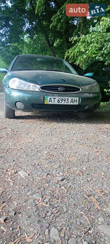 Седан Ford Mondeo 1996 в Жидачове