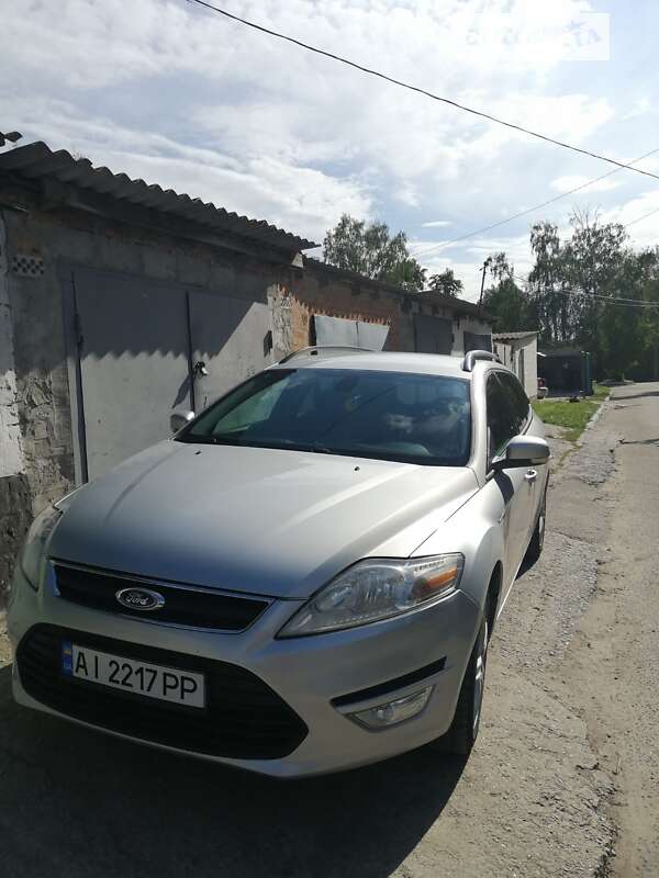Універсал Ford Mondeo 2011 в Рокитному