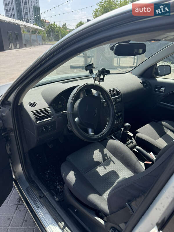 Седан Ford Mondeo 2005 в Днепре