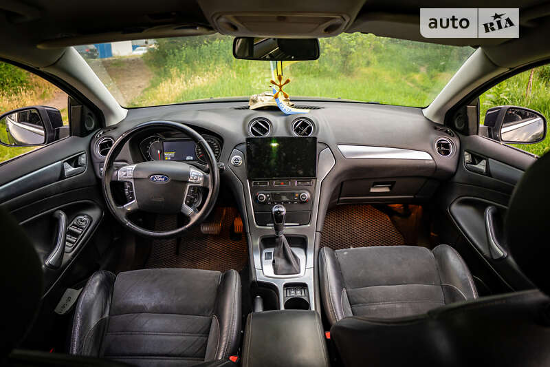 Седан Ford Mondeo 2010 в Киеве