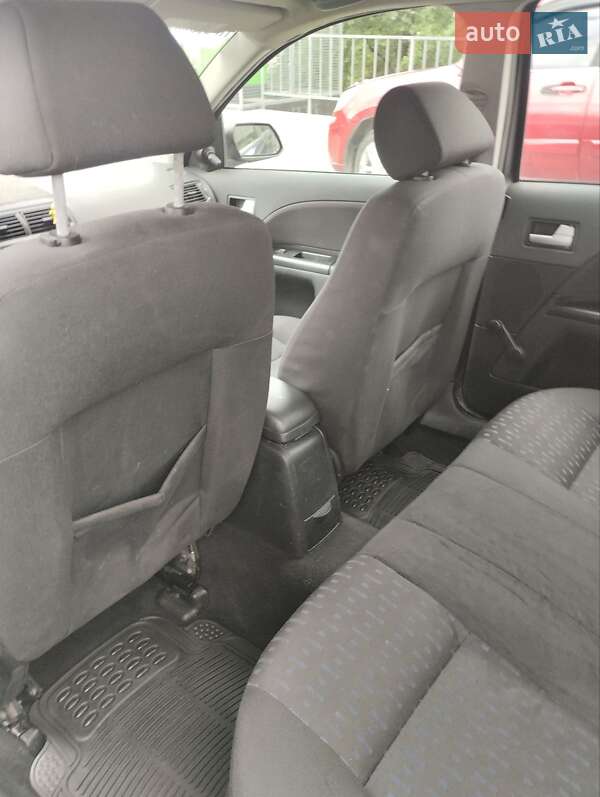 Лифтбек Ford Mondeo 2001 в Рахове фото 6 Лифтбек Ford Mondeo 2001 в Рахове