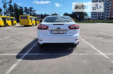 Седан Ford Mondeo 2011 в Гатном