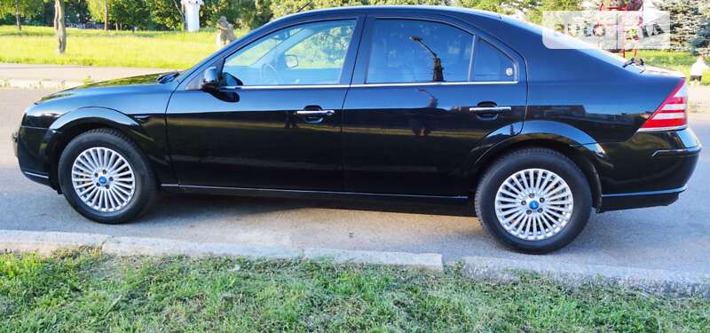 Лифтбек Ford Mondeo 2006 в Чернигове
