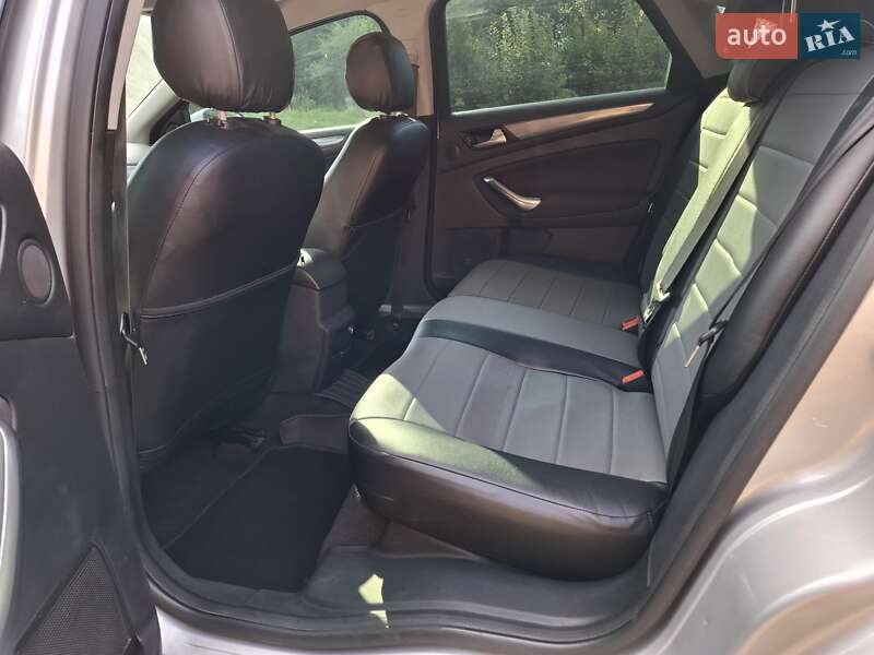 Лифтбек Ford Mondeo 2012 в Киеве