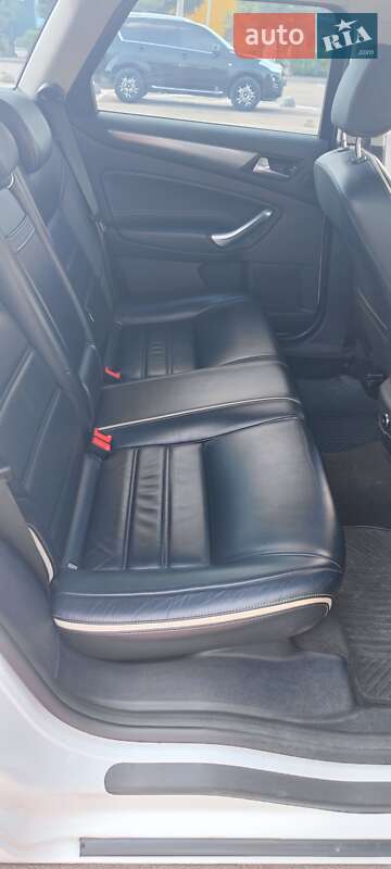 Універсал Ford Mondeo 2012 в Житомирі