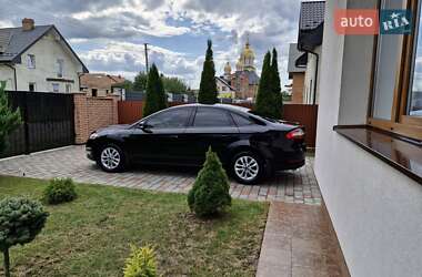 Седан Ford Mondeo 2012 в 
