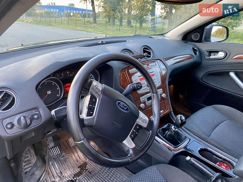 Лифтбек Ford Mondeo 2007 в Киеве