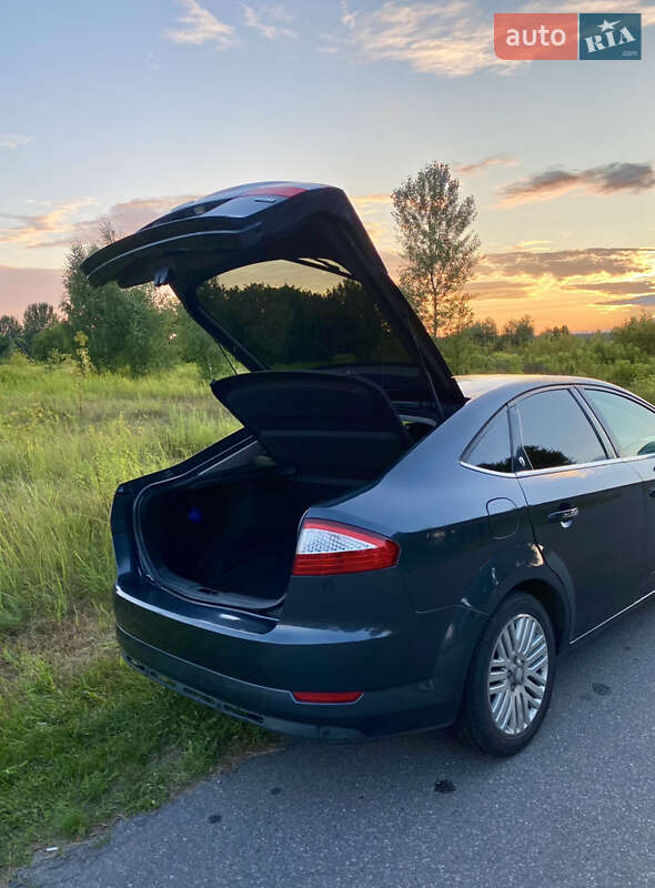 Лифтбек Ford Mondeo 2007 в Киеве