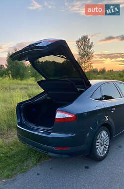 Лифтбек Ford Mondeo 2007 в 