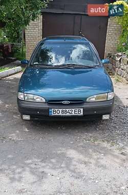 Седан Ford Mondeo 1993 в Теофиполе