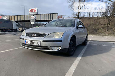 Лифтбек Ford Mondeo 2004 в Киеве